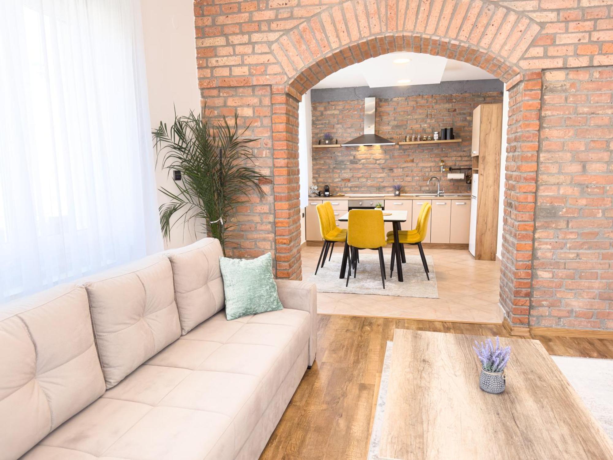 Luxurious And Cosy Brick Apartment - Free Private Parking SJJ Buitenkant foto